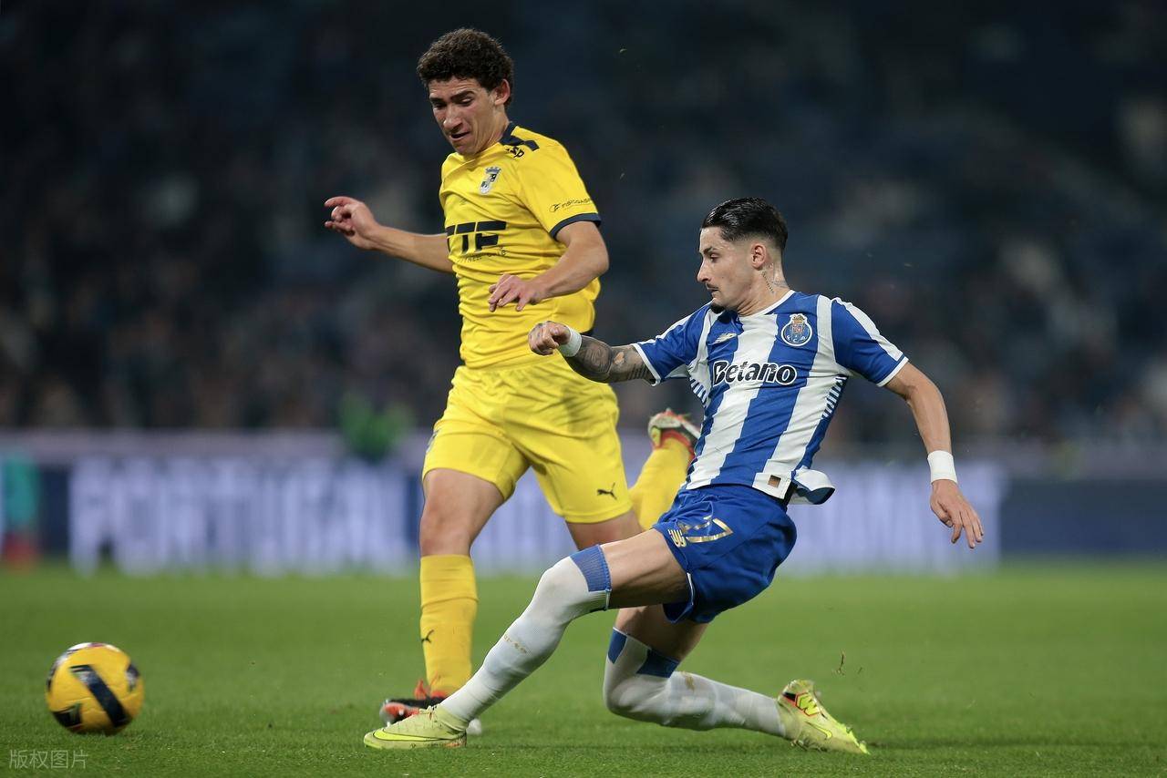 罗马客场战平波尔图，小组出线形势严峻(罗马vs波尔图直播)